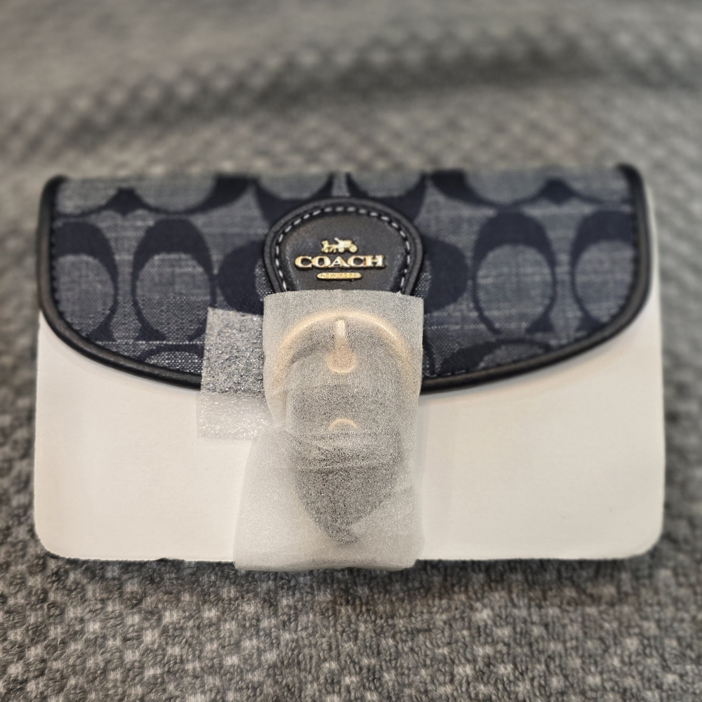 Coach Navy and Gray Signature Canvas Card Case